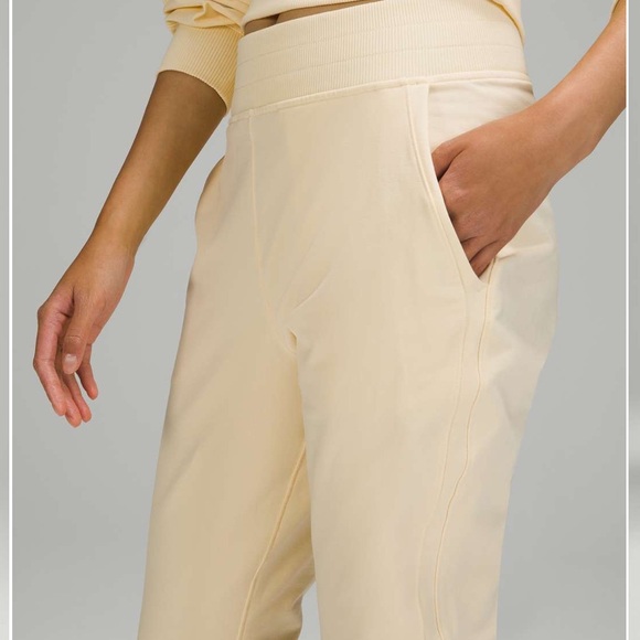 EUC, Lululemon LA Warm Down High-Rise Jogger, Lemon Chiffon, Size 4, NO PILLING! - Picture 2 of 7